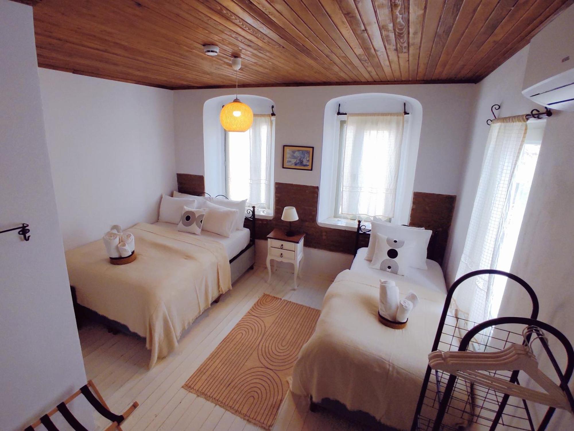 Kidoni Macaron Guesthouse ไอวาลิค ภายนอก รูปภาพ