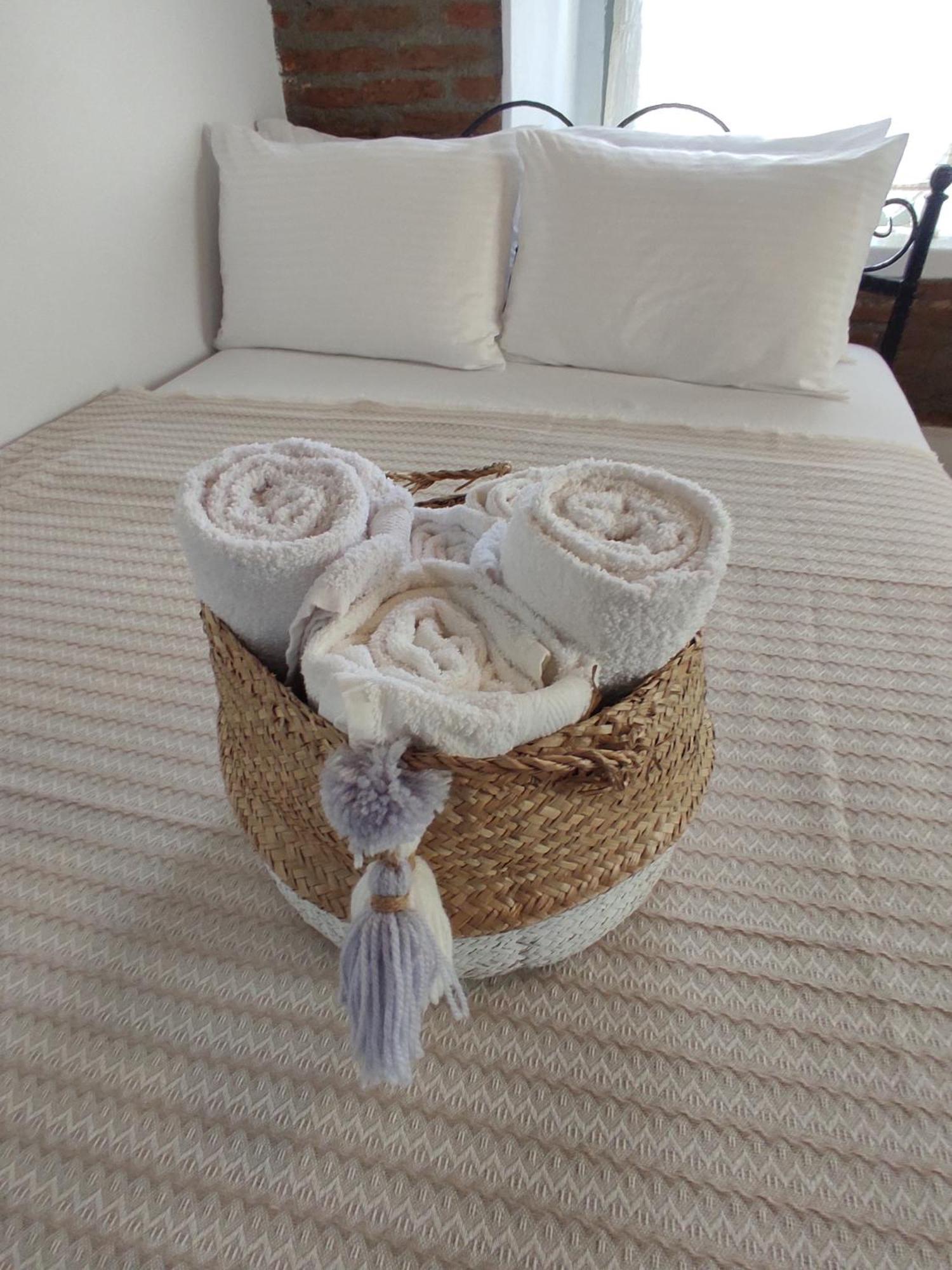 Kidoni Macaron Guesthouse ไอวาลิค ภายนอก รูปภาพ